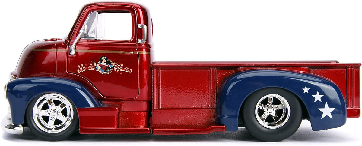 Jada JA30453 DC_Comics 1:24 1952 Chevy COE Pickup with Wonder Jada JA30453 DC_Comics 1:24 1952 Chevy COE Pickup with Wonder