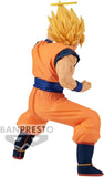 “Vista lateral de Goku Super Saiyan 2 con pose de ataque.”