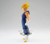 “Perfil lateral de la figura Vegito Super Saiyajin mostrando su musculatura.”