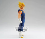“Perfil lateral de la figura Vegito Super Saiyajin mostrando su musculatura.”