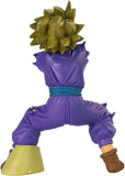 “Vista trasera de la figura de Gohan con detalles en cabello y ropa.”