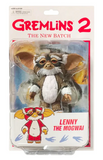 "Figura de acción Lenny de 4 pulgadas en su empaque original de NECA, edición The Mogwai de Gremlins 2."