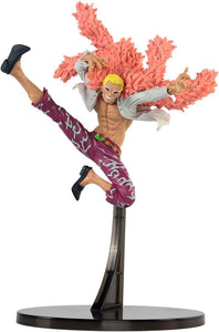 “Figura de Doflamingo One Piece SCultures en pose de ataque.”