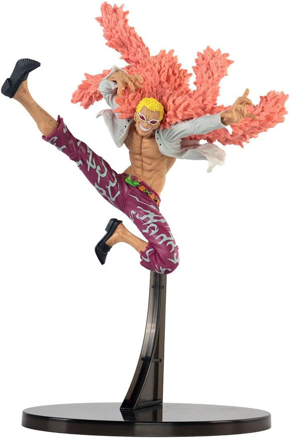 “Figura de Doflamingo One Piece SCultures en pose de ataque.”