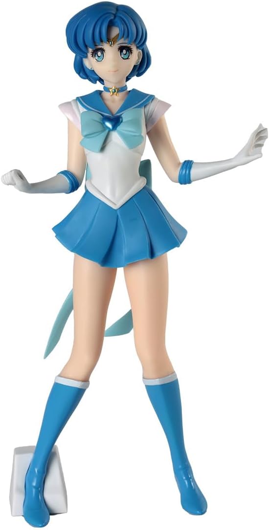 “Figura completa de Sailor Mercury de 22 cm con base incluida.”

