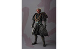 Figura Sohei Darth Maul de Bandai en pose con sable doble