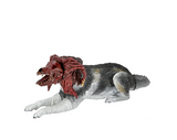 "Detalles de las extremidades mutadas de la figura The Thing Dog Creature, con texturas y acabados realistas."