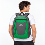 Mochila Quechua QC-14212 Guinda/Verde con Bolsillos Laterales y Divisiones Internas