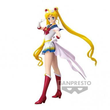 “Figura Super Sailor Moon II con base de soporte y caja coleccionable Bandai.”