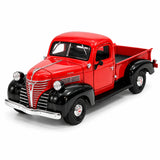 Camioneta Escala 1:24 Plymouth Pickup 1941 Roja y Negra | Motor Max MM-73278AC