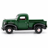 Camioneta Escala 1:24 Plymouth Pickup 1941 Roja y Negra | Motor Max MM-73278AC