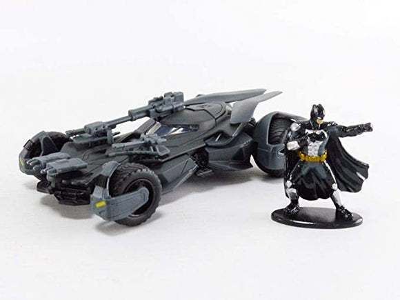 AUTO 1:32 BATMOBILE Y BATMAN JUSTICE LEAGUE JT-31706 JADA