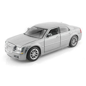 AUTO 1:18 CHRYSLER 300C plomo guinda 31120 MAISTO