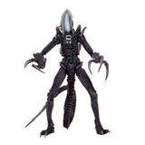 “Figura articulada Razor Claws Alien NECA en pose agresiva.”