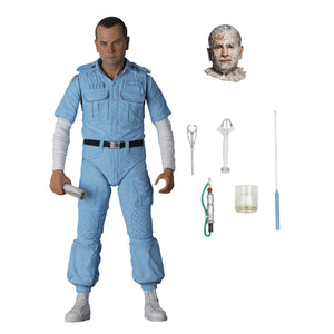 "Figura de acción ASH con sus accesorios incluidos: cabeza intercambiable y herramientas."
