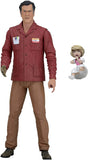 "Figura de Ash Williams con muñeca poseída y cabeza alternativa, listas para cambiar."