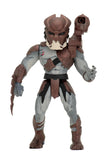 "Figura de Berserker Predator con máscara removida y botón desplegable, lista para exhibición."