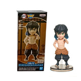 “Figura chibi detallada de Inosuke Hashibira de 7 cm Bandai WCF.”