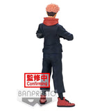 “Figura completa de Yuji Itadori con base de soporte incluida.”


