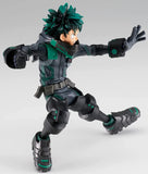 “Figura de Izuku Midoriya en pose de combate World Heroes de Bandai.”