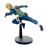 “Figura Vibration Stars de Minato en pose dinámica con base negra.”
