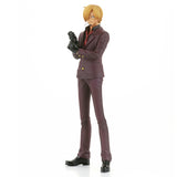 “Figura DXF Sanji de One Piece con guantes negros y traje burdeos.”