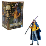 “Figura Trafalgar Law DXF Grandline Men Wanokuni Bandai en su caja original.”