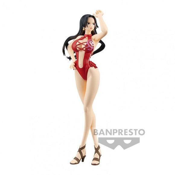 “Figura Boa Hancock Grandline Girls On Vacation Bandai en pose veraniega.”