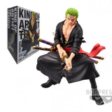 “Figura Roronoa Zoro King of Artist en caja original Bandai.”