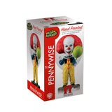"Figura de Pennywise de 7 pulgadas con globo amarillo de NECA en su empaque original."