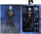 “Figura Pinhead NECA con cabezas, manos y accesorios intercambiables.”