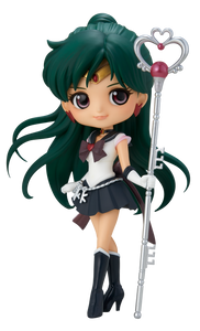 “Primer plano de Sailor Pluto versión chibi Q Posket de 14 cm Bandai.”