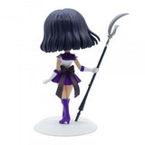  “Figura con Silence Glaive en mano y base blanca decorativa.”