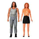 "Primer plano de las figuras de April O'Neil y Casey Jones con detalles precisos y vestuario auténtico."