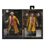 “Accesorios de Doc Brown: cabezas intercambiables, cámara y maletín con dinero.”
