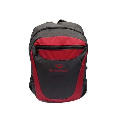 Mochila Quechua QC-14212 Guinda/Verde con Bolsillos Laterales y Divisiones Internas