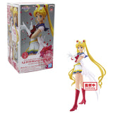  Figura Super Sailor Moon en pose elegante con acabado brillante